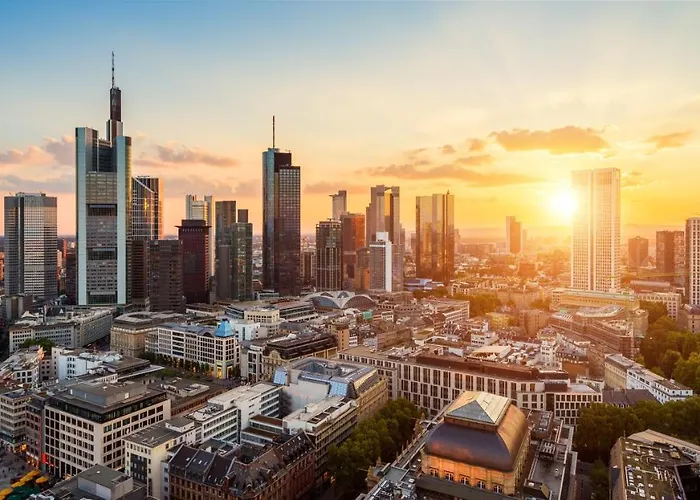 Отель The Atrium