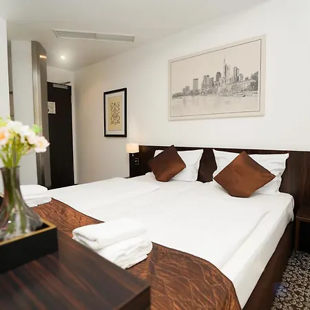 The Atrium 4*