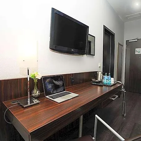 The Atrium Hotel 4*