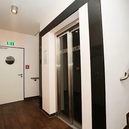 The Atrium Hotel 4*