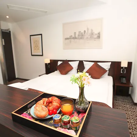 The Atrium 4*