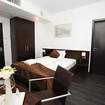 Hotell The Atrium 4*